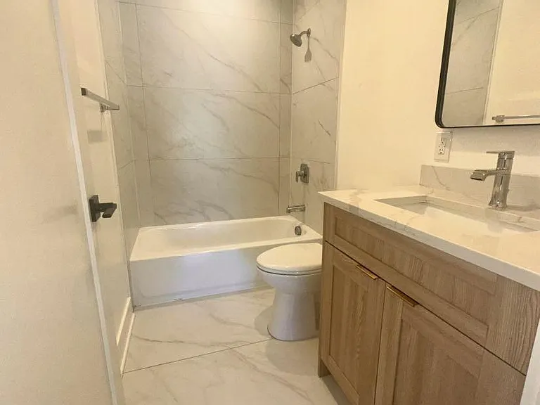 195 Main St #303 — Photo 5
