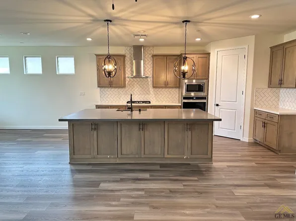 8803 Casella St, Bakersfield, CA 93314