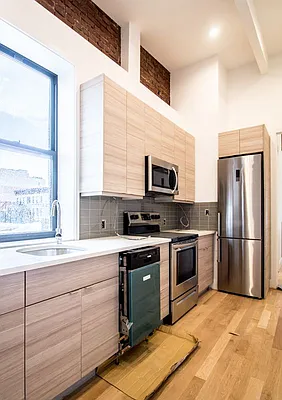 Rented by EXR | media 71