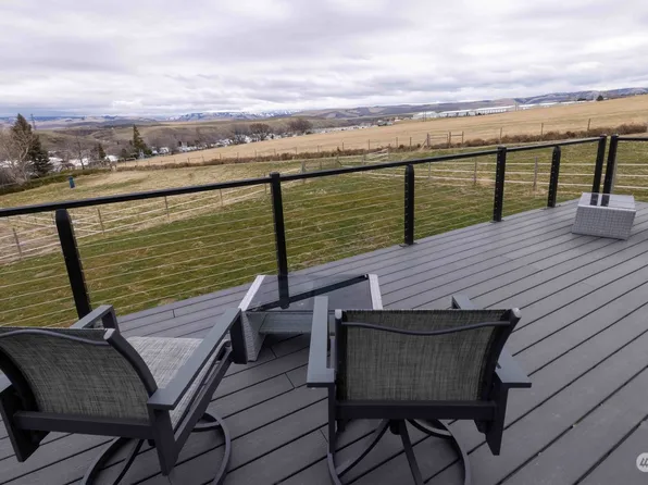 211 SW 13th Avenue, Milton-Freewater, OR 97862