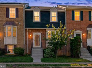 6749 Cardinal Woods Ct, Lorton, VA 22079