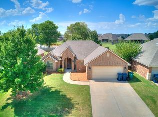 3217 Canton Trl, Yukon, OK 73099