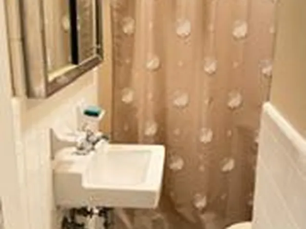 1310 Pine St, Philadelphia, PA 19107