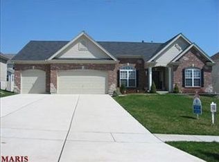 218 Hawthorn Meadows Ct, O'Fallon, MO