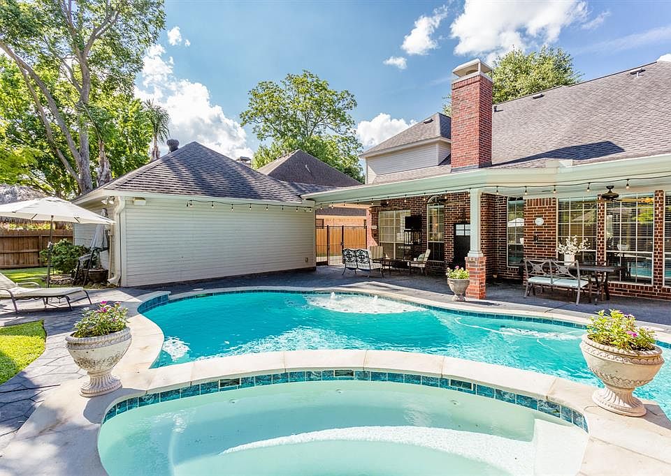 1st image of 6742 Wildacre Dr