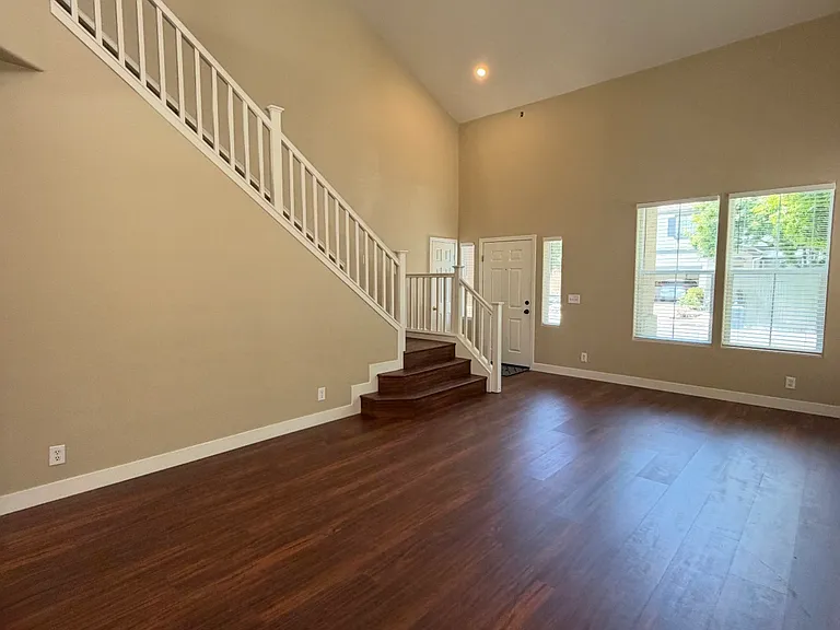 8922 Del Rio Cir — Photo 62