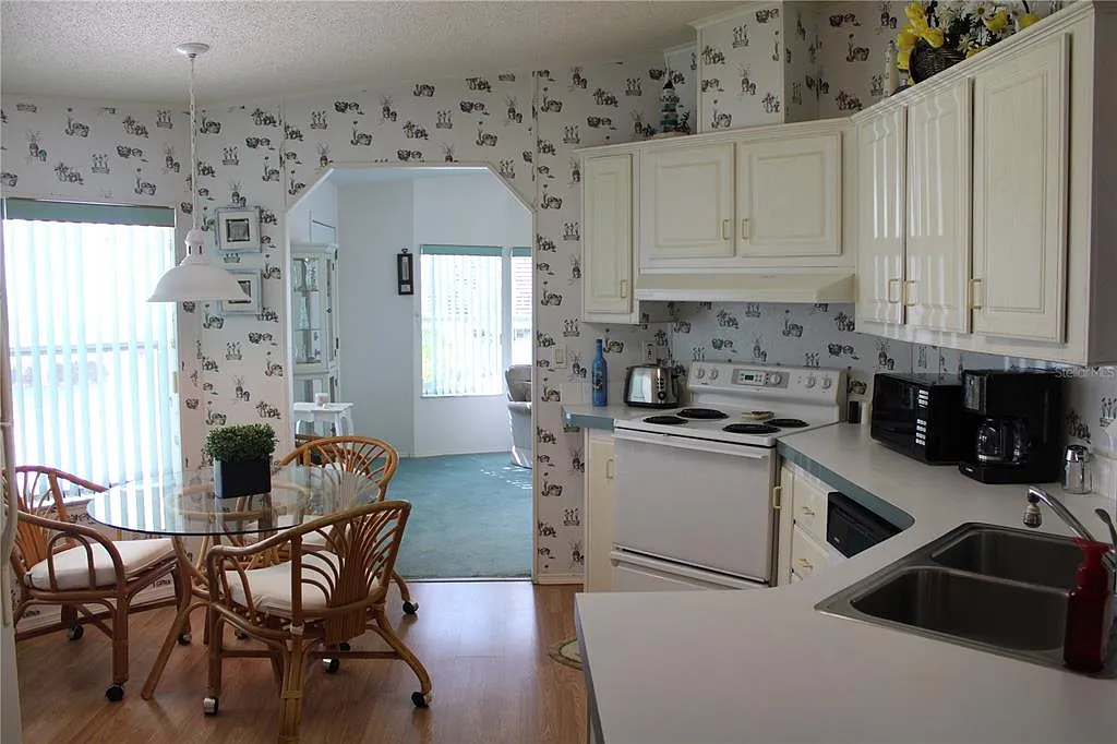 2 bed, 2.0 bath, 1404 sqft, $1,895 — Photo 3