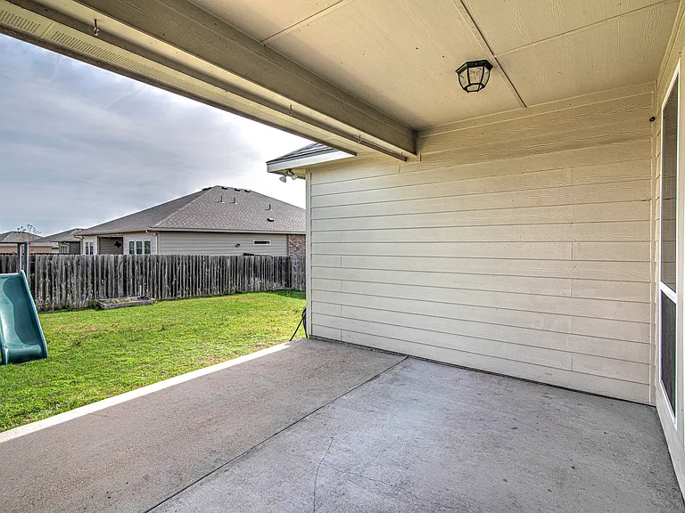 808 Wyndham Hill Pkwy — Photo 23