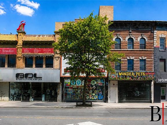 2nd image of 967 Flatbush Ave