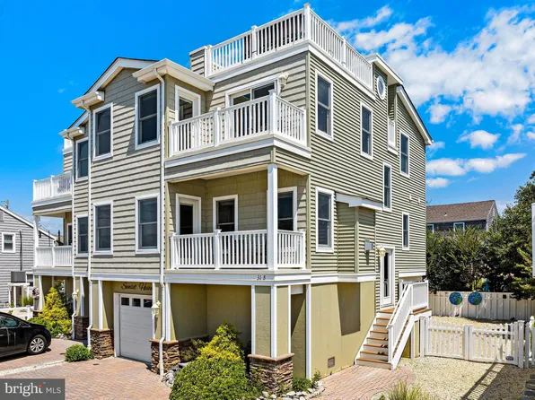 31 W Colorado Ave, Beach Haven, NJ 08008