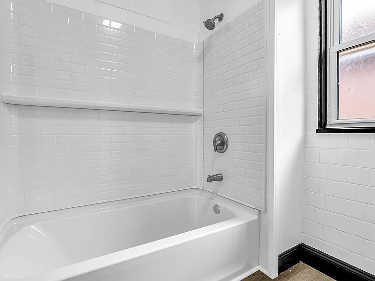 1615 McClure St #2 — Photo 12