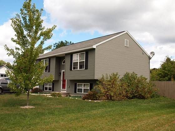 1st image of 5 Phillips Ave