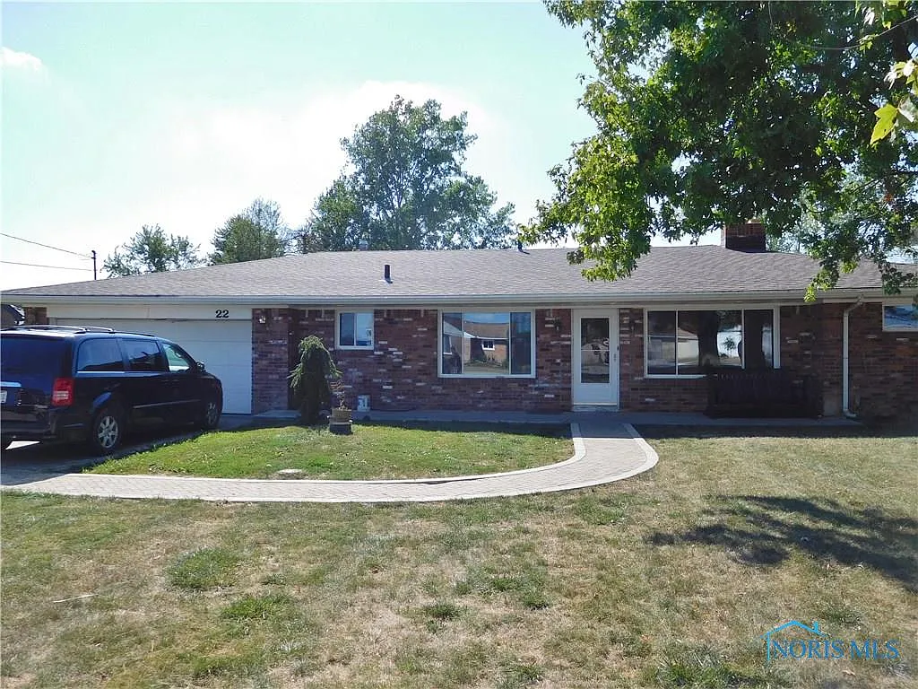 22 S Norden Rd photo 1