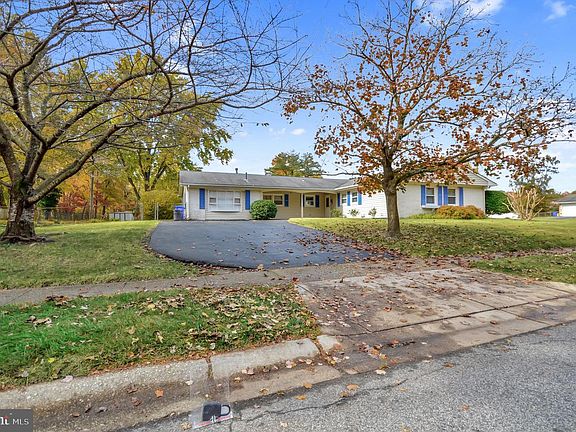 3rd image of 3534 Moylan Dr