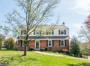 1042 Warren Rd, West Chester, PA 19382