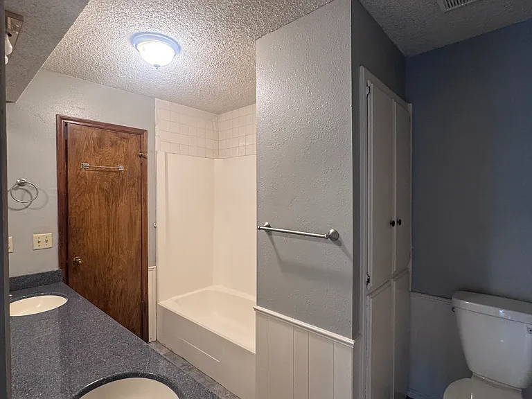 1704 N Gleason Ave — Photo 5