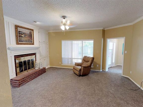 3rd image of 3207 Williamsburg Ln