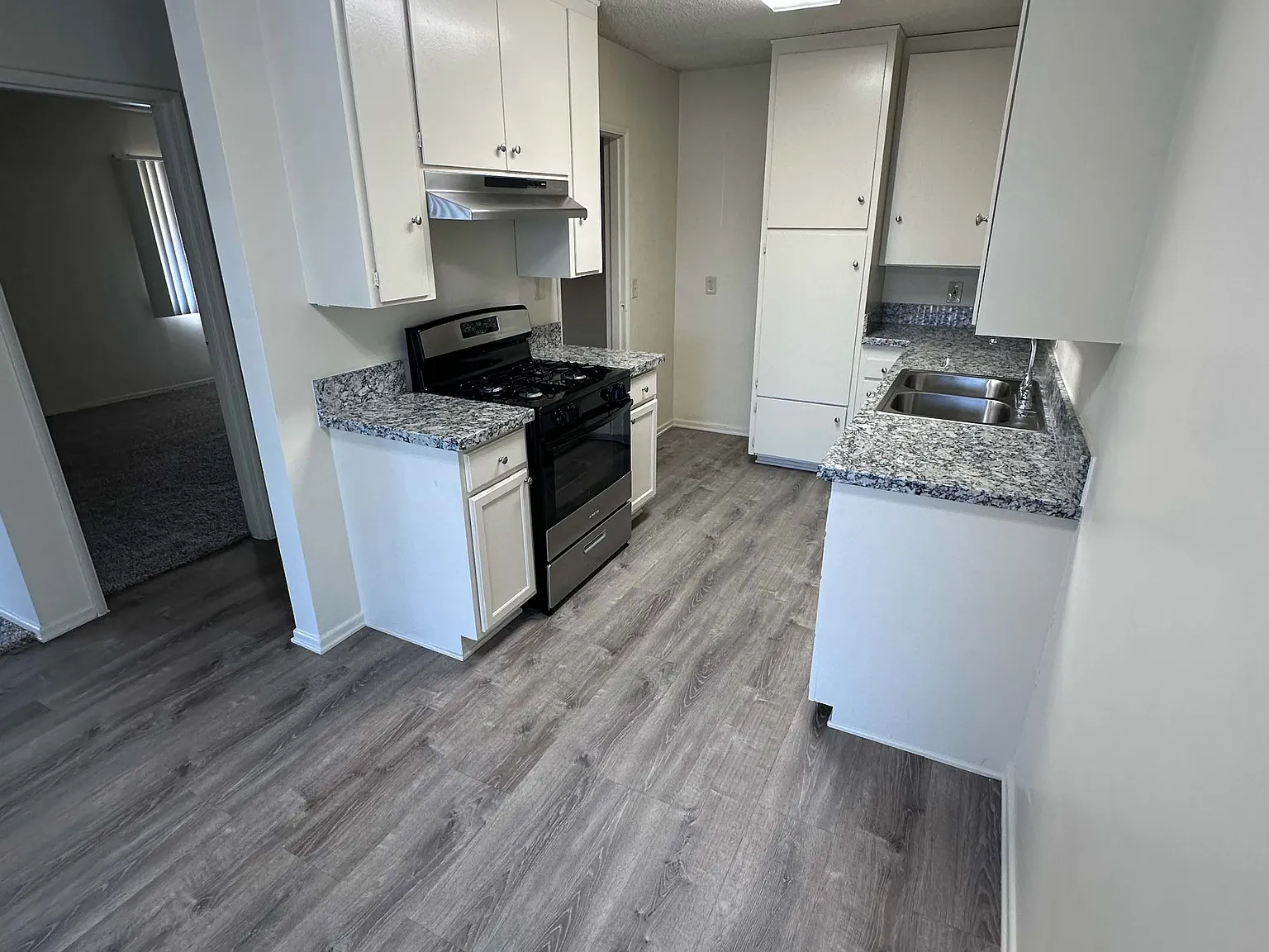 1 bed, $1,950 — Photo 2