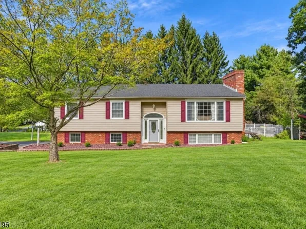 62 South St, Frelinghuysen Twp., NJ 07821