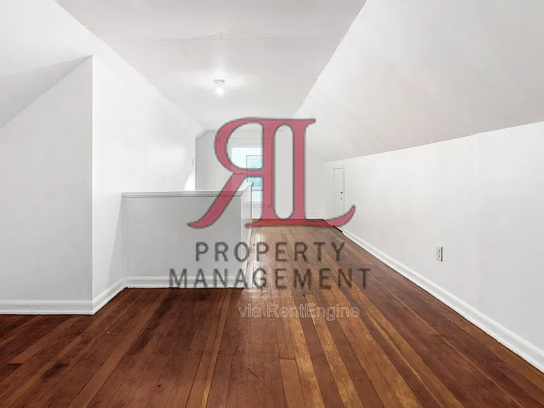 3400 Eisenhower Rd — Photo 20