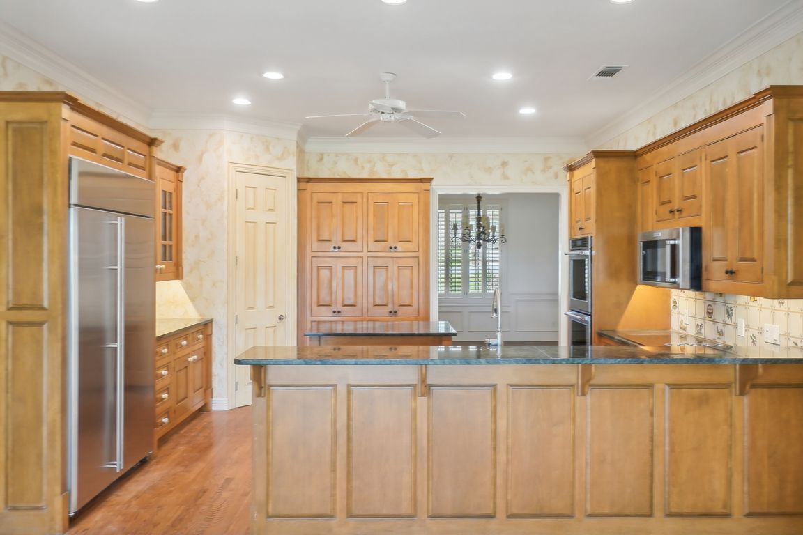 Ravenswood Rd-024.jpg