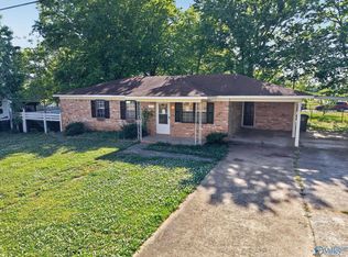 54 Robinson Creek Rd, Falkville, AL 35622