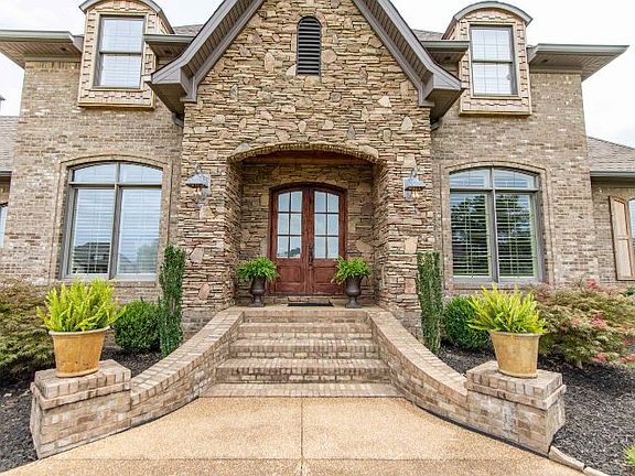 3rd image of 200 Twin Fork Ln