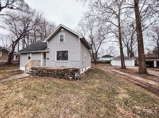 426 Elmwood Ave, Joliet, IL 60433