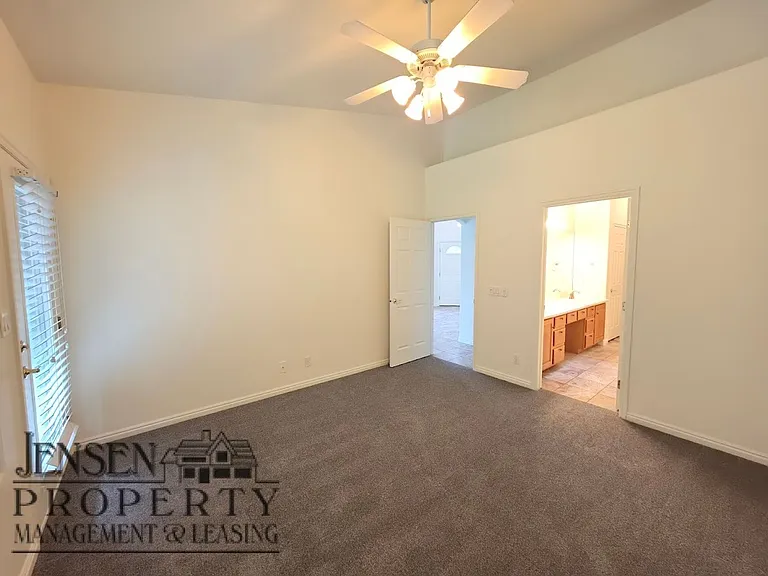 153 N Turnbury Ln — Photo 39