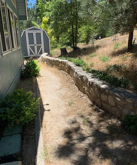 736 Brentwood Dr — Photo 16