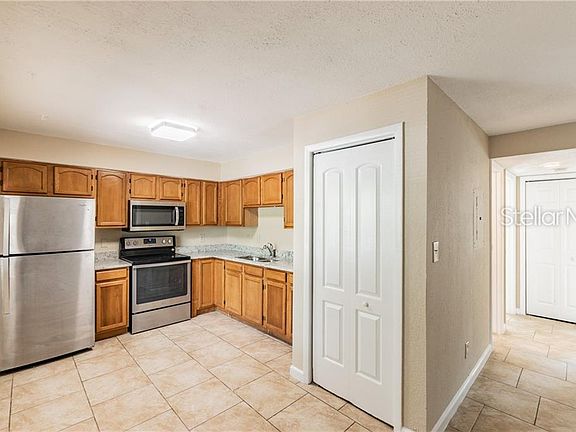 2nd image of 10022 Hyacinth Ave
