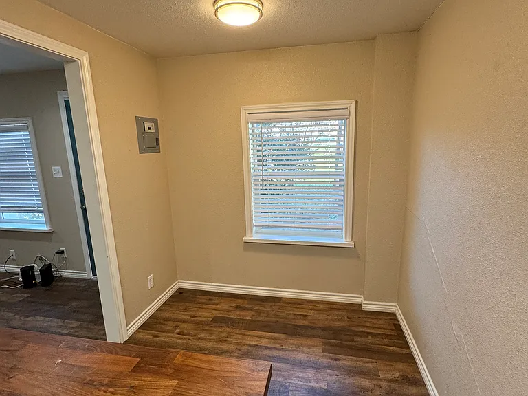 715 W Hickory St #2B — Photo 2