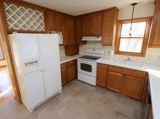 10743 Spoon Rdg, Eden Prairie, MN 55347