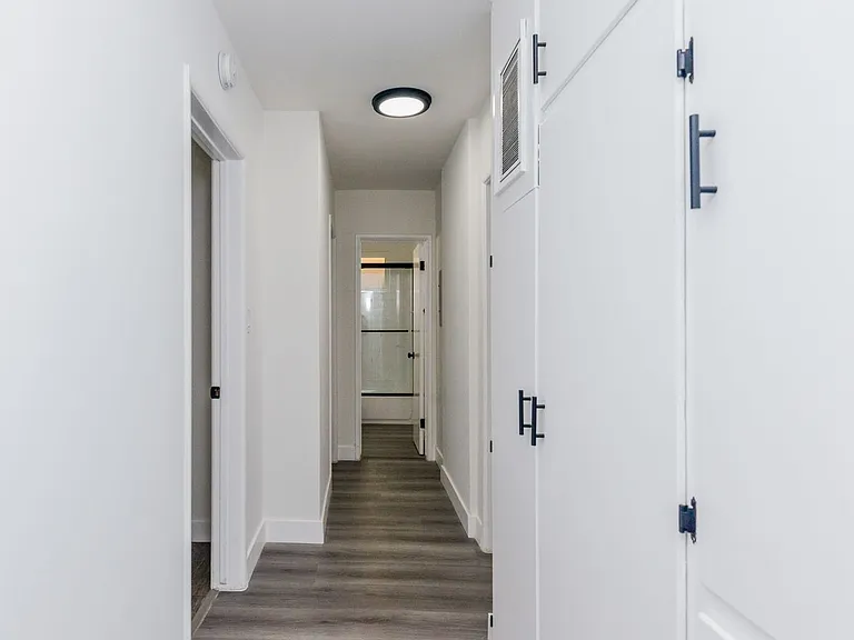 Pullman Lane Residences — Photo 25
