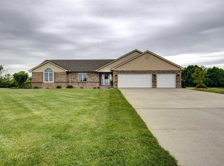 5111 County Road 7, Garrett, IN 46738