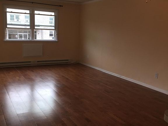 Living Room/Dining area