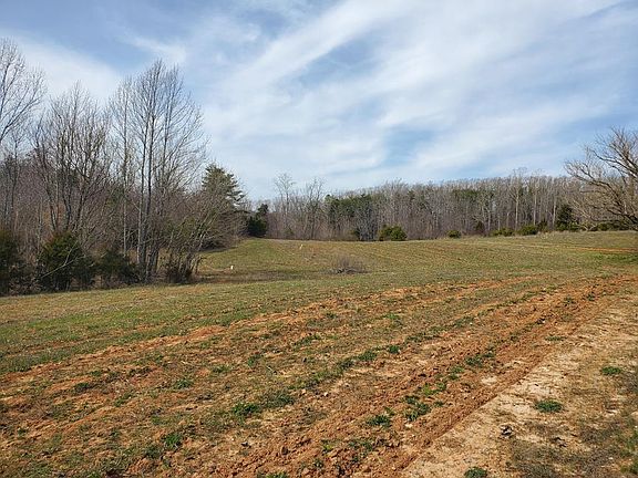 4th image of 9175 Patrick Henry Hwy