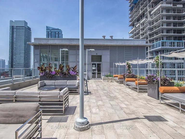21 Nelson St #226 — Photo 32