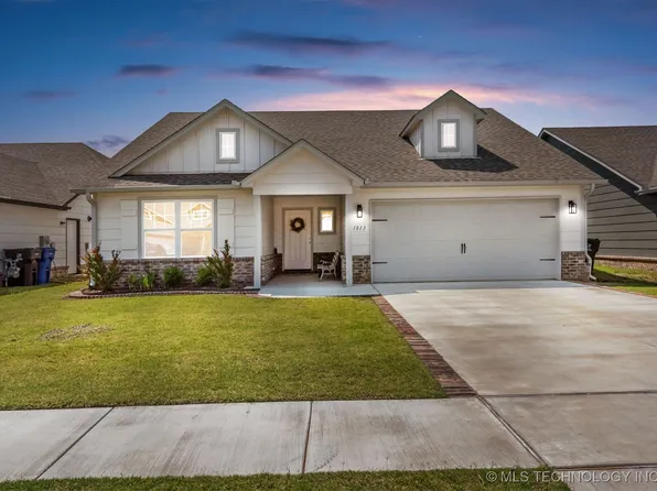 1813 E Van Buren Pl, Broken Arrow, OK 74011