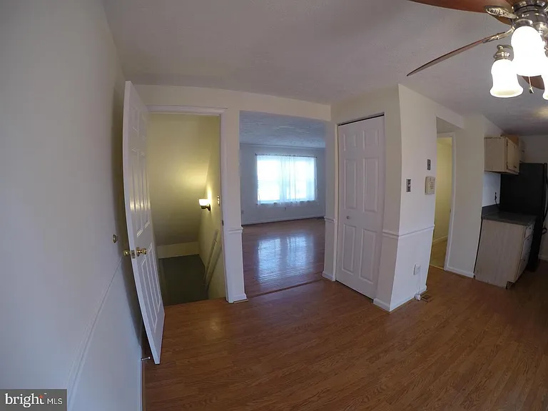 8112 Parkdale Ct — Photo 15