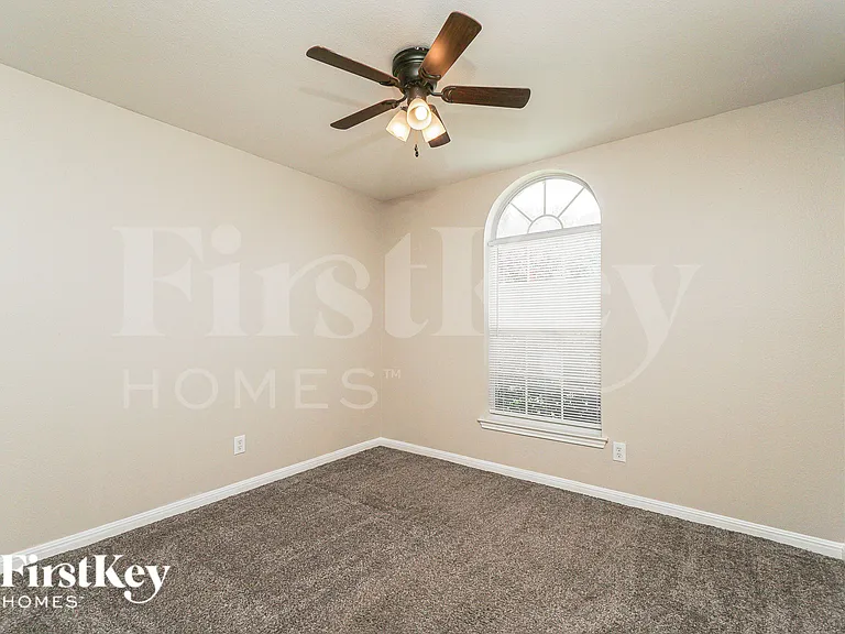 8422 Cherisse Dr — Photo 12