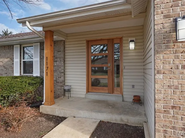 1171 Spencer Hill Dr, Saint Peters, MO 63376