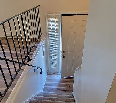 4th image of 7921 Capistrano Dr