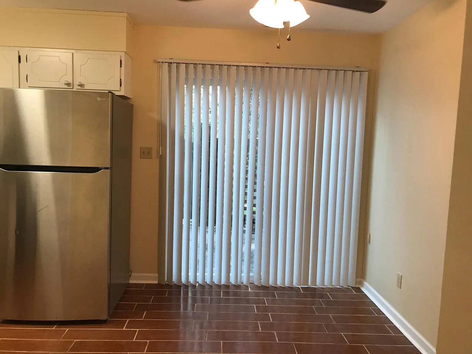 2 bed, 924 sqft, $1,200 — Photo 4