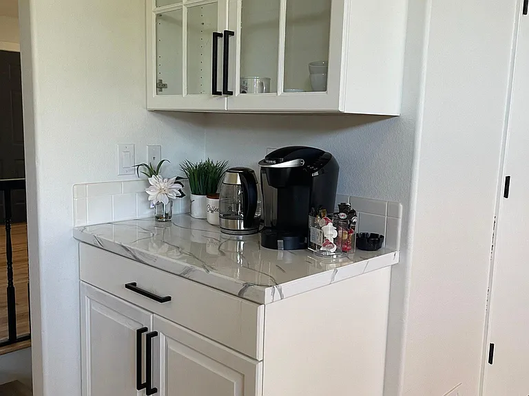 Coffee and tea station