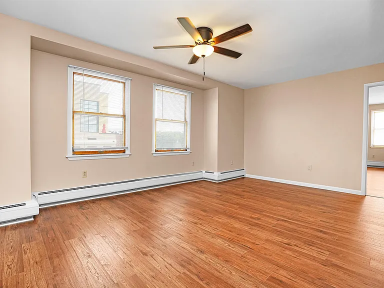 200 Culver Ave #3 — Photo 8