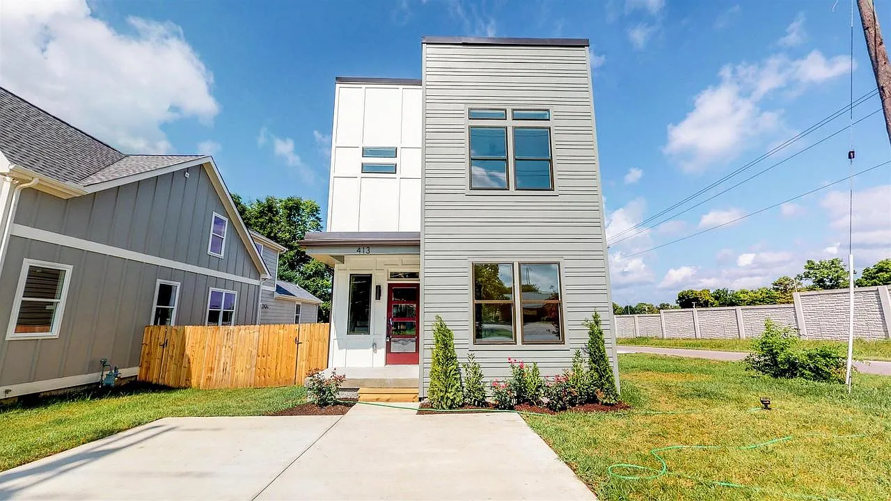 413 Eastboro Dr — Photo 1