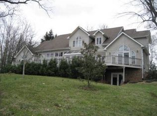 3408 Stoneridge Dr, Johnson City, TN 37604