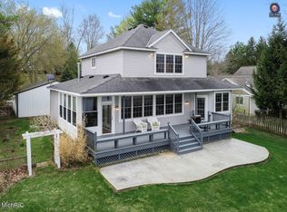 224 Riverview Dr, Douglas, MI 49406