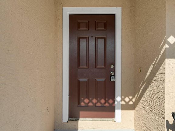 4th image of 114 Candlewick Ct